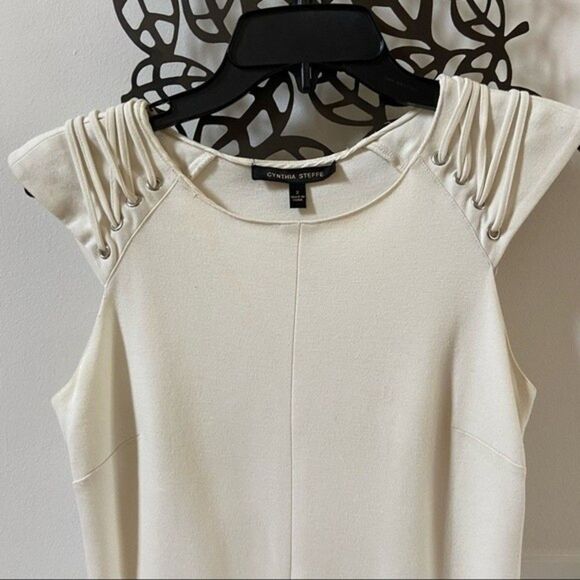 Cynthia Steffe Cap Sleeve Shift Dress in Cream 2 - Picture 3 of 9